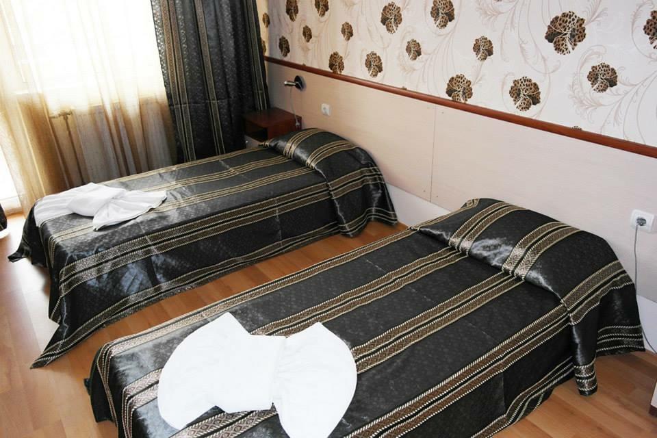Hotel Triumph Nova Zagora Exterior photo